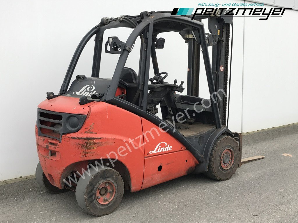 LINDE Gabelstapler H 35 T Gas + Seitenschieber - Chariot élévateur à gaz: photos 3 LINDE Gabelstapler H 35 T Gas + Seitenschieber - Chariot élévateur à gaz: photos 3
