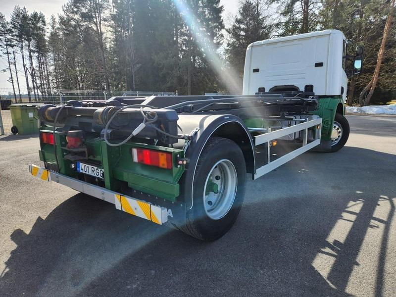 Scania P94 DB4X2LB - Camion - système de câble: photos 3 Scania P94 DB4X2LB - Camion - système de câble: photos 3