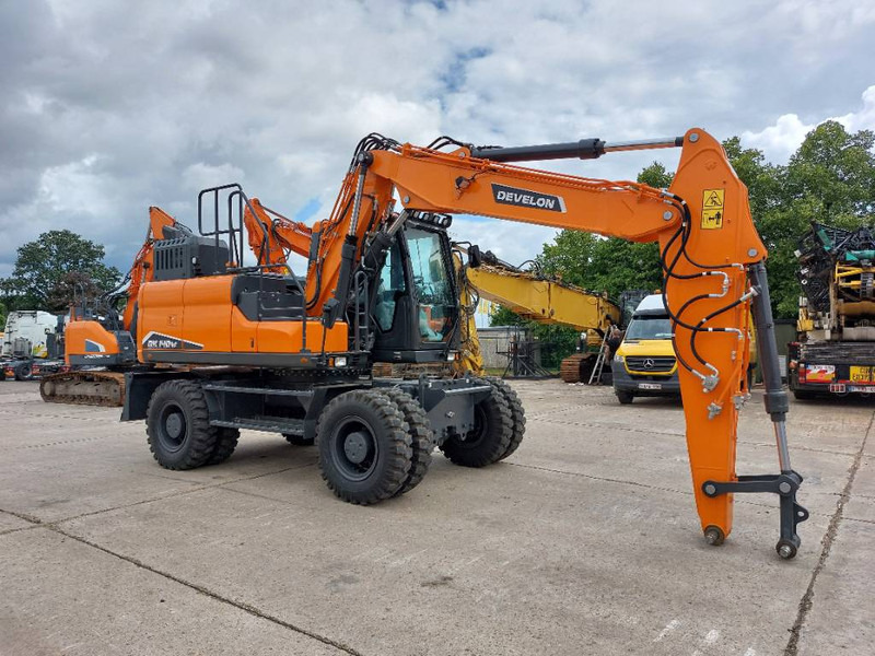 Develon DX 140 W-7 - Pelle sur pneus: photos 3 Develon DX 140 W-7 - Pelle sur pneus: photos 3