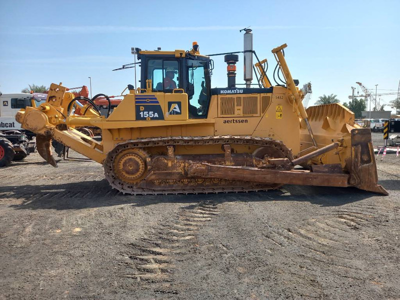 Komatsu D155A (4 pieces available - Abu Dhabi) - Bulldozer: photos 2 Komatsu D155A (4 pieces available - Abu Dhabi) - Bulldozer: photos 2