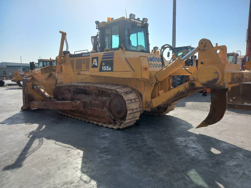 Komatsu D155A-6R (4 pieces available - Abu Dhabi) - Bulldozer: photos 2 Komatsu D155A-6R (4 pieces available - Abu Dhabi) - Bulldozer: photos 2