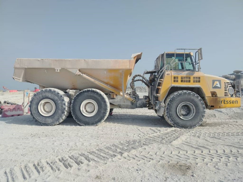 Komatsu HM400-3R (4 pieces available in Abu Dhabi) - Tombereau articulé: photos 2 Komatsu HM400-3R (4 pieces available in Abu Dhabi) - Tombereau articulé: photos 2