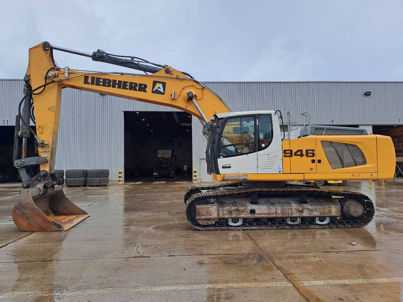 Liebherr R 946 - Pelle sur chenille: photos 1 Liebherr R 946 - Pelle sur chenille: photos 1