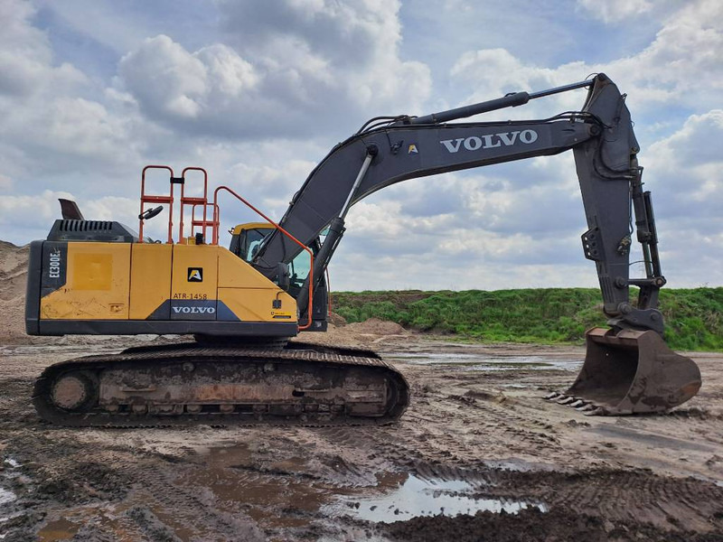 Volvo EC 300 EL - Pelle sur chenille: photos 5 Volvo EC 300 EL - Pelle sur chenille: photos 5
