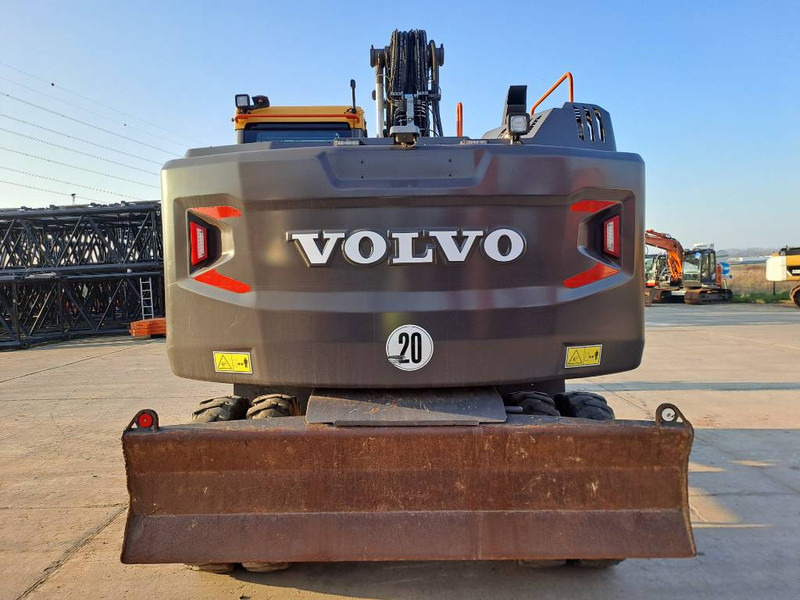Volvo EW 160 E - Pelle sur pneus: photos 3 Volvo EW 160 E - Pelle sur pneus: photos 3