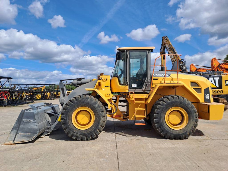 Volvo L 105 - Chargeuse sur pneus: photos 1 Volvo L 105 - Chargeuse sur pneus: photos 1
