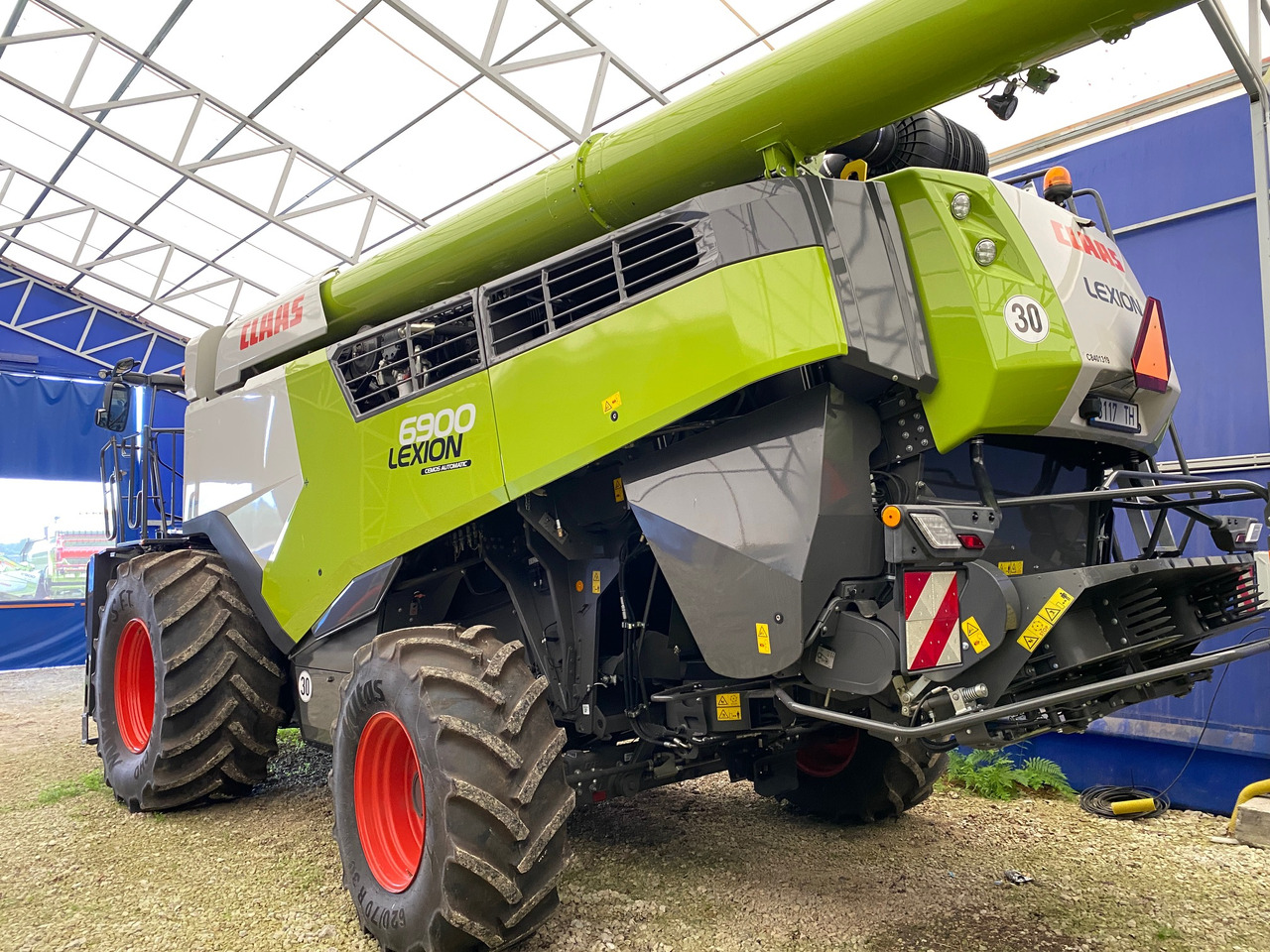 CLAAS Lexion 6900 new/unused - Matériel de récolte: photos 4 CLAAS Lexion 6900 new/unused - Matériel de récolte: photos 4