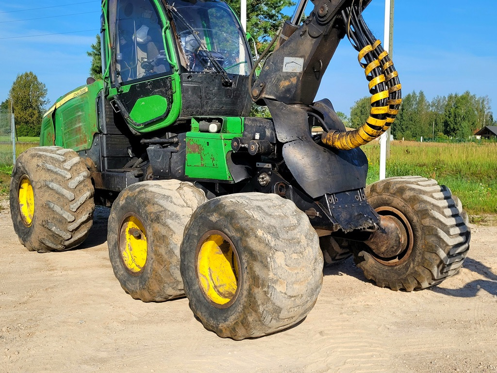 JOHN DEERE 1070 E - Abatteuse: photos 5 JOHN DEERE 1070 E - Abatteuse: photos 5