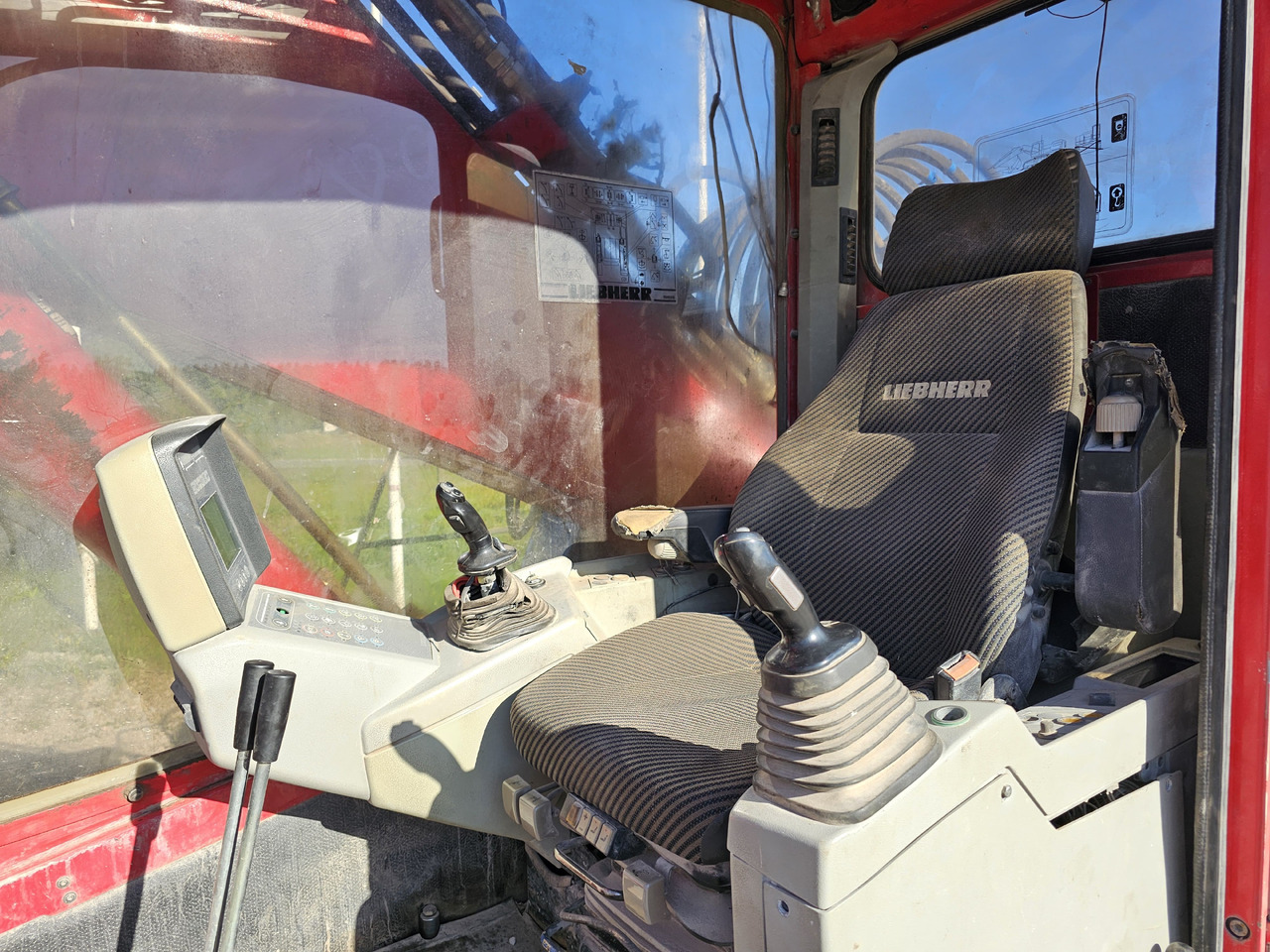 Pelle de démolition LIEBHERR R944B VH-HD. UHD boom and standart boom included.: photos 13 Pelle de démolition LIEBHERR R944B VH-HD. UHD boom and standart boom included.: photos 13