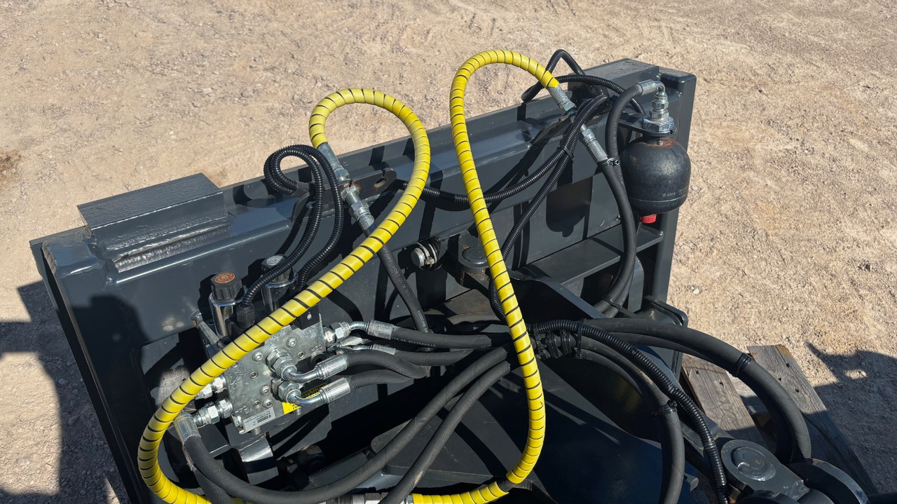 PMC VPL2900 - Lame à neige pour Chargeuse sur pneus: photos 4 PMC VPL2900 - Lame à neige pour Chargeuse sur pneus: photos 4