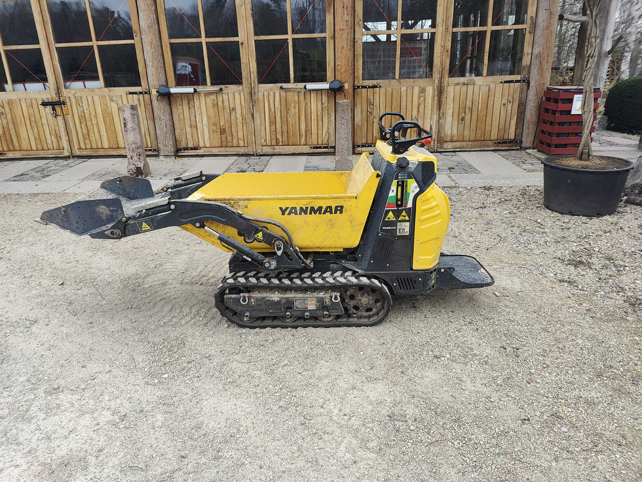 YANMAR C08 POWER - Tombereau sur chenilles: photos 2 YANMAR C08 POWER - Tombereau sur chenilles: photos 2
