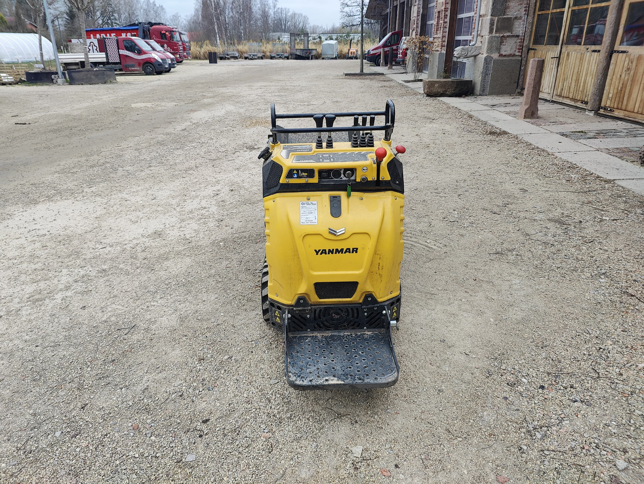 YANMAR C08 POWER - Tombereau sur chenilles: photos 3 YANMAR C08 POWER - Tombereau sur chenilles: photos 3