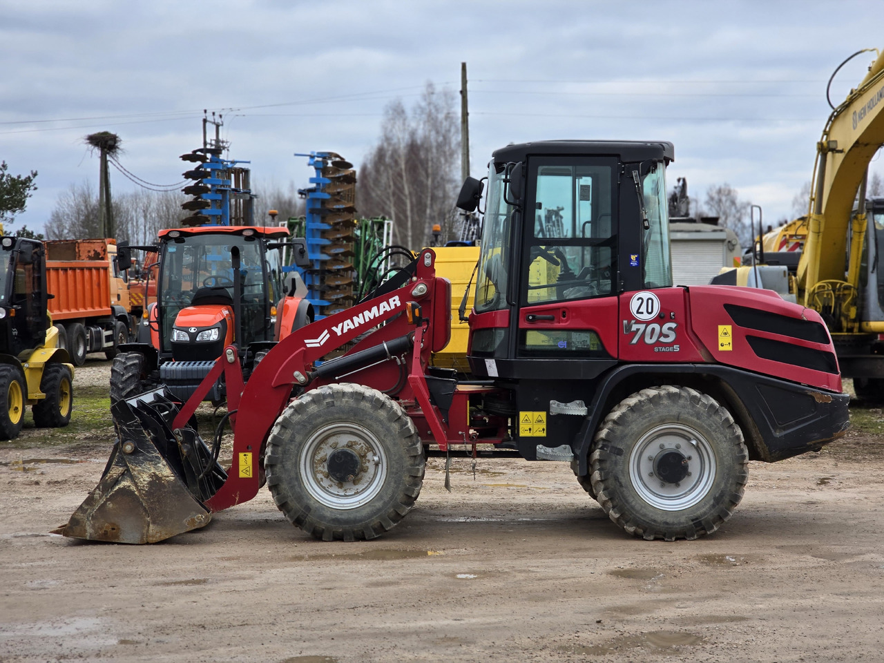 YANMAR V70S - Chargeuse sur pneus: photos 4 YANMAR V70S - Chargeuse sur pneus: photos 4