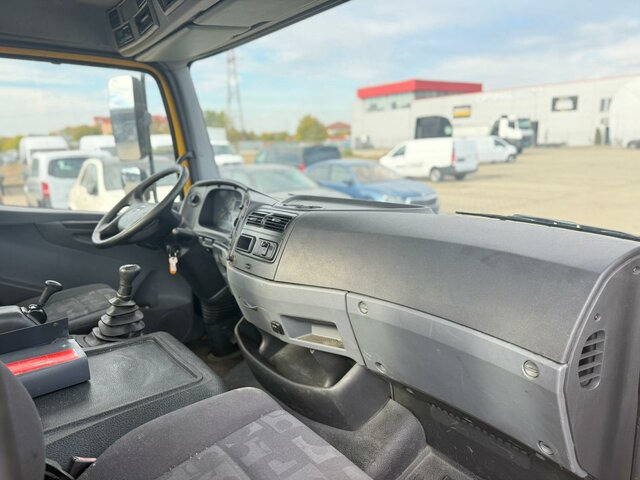 MERCEDES-BENZ Atego 1022 L Pritsche / Klima / Tachograph... - Autre matériel: photos 4 MERCEDES-BENZ Atego 1022 L Pritsche / Klima / Tachograph... - Autre matériel: photos 4