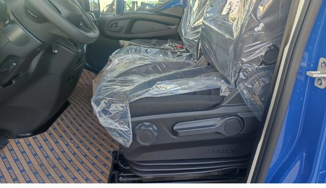 IVECO Daily 35S18H V Kastenwagen Klima Pilot DAB... - Fourgon utilitaire: photos 2 IVECO Daily 35S18H V Kastenwagen Klima Pilot DAB... - Fourgon utilitaire: photos 2