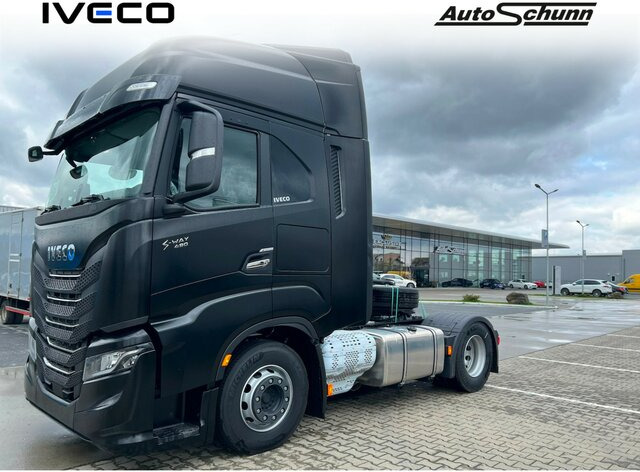 IVECO S-Way AS440S49T/P - AF4T COMFORT+AERO+ LED+NAVI... - Tracteur routier: photos 1 IVECO S-Way AS440S49T/P - AF4T COMFORT+AERO+ LED+NAVI... - Tracteur routier: photos 1