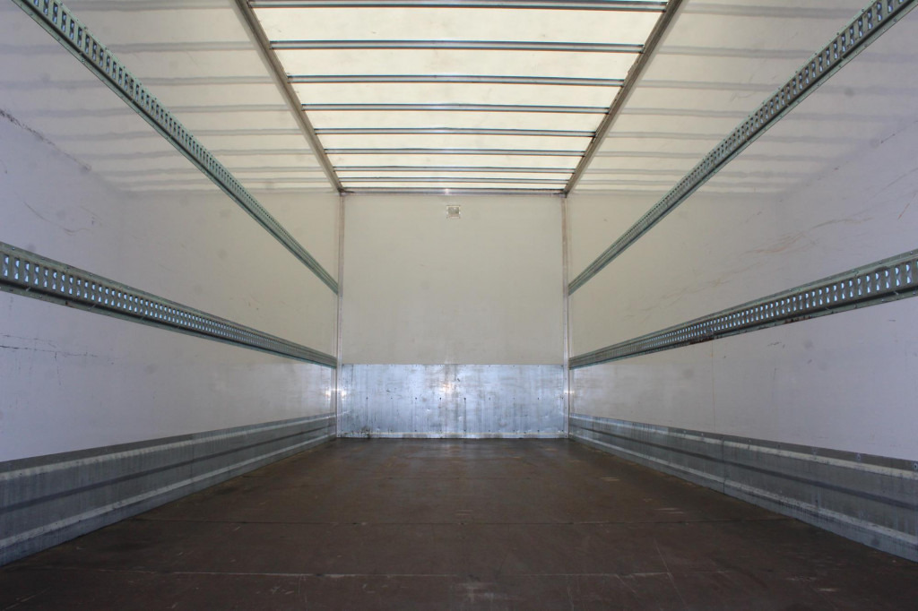 Daf LF 290 Koffer Klima LDW Rolltor LBW 298Tkm - Camion: photos 2 Daf LF 290 Koffer Klima LDW Rolltor LBW 298Tkm - Camion: photos 2