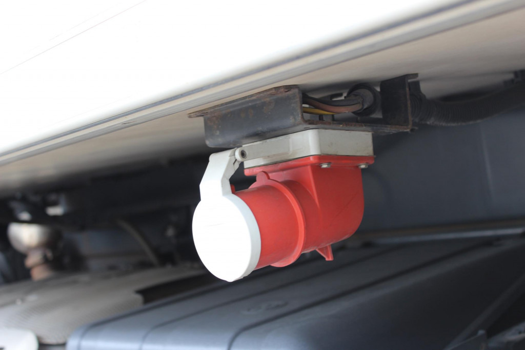 Iveco Eurocargo ML190-280L E6 CS 1250 Mt Tür+LBW FRC - Camion frigorifique: photos 5 Iveco Eurocargo ML190-280L E6 CS 1250 Mt Tür+LBW FRC - Camion frigorifique: photos 5