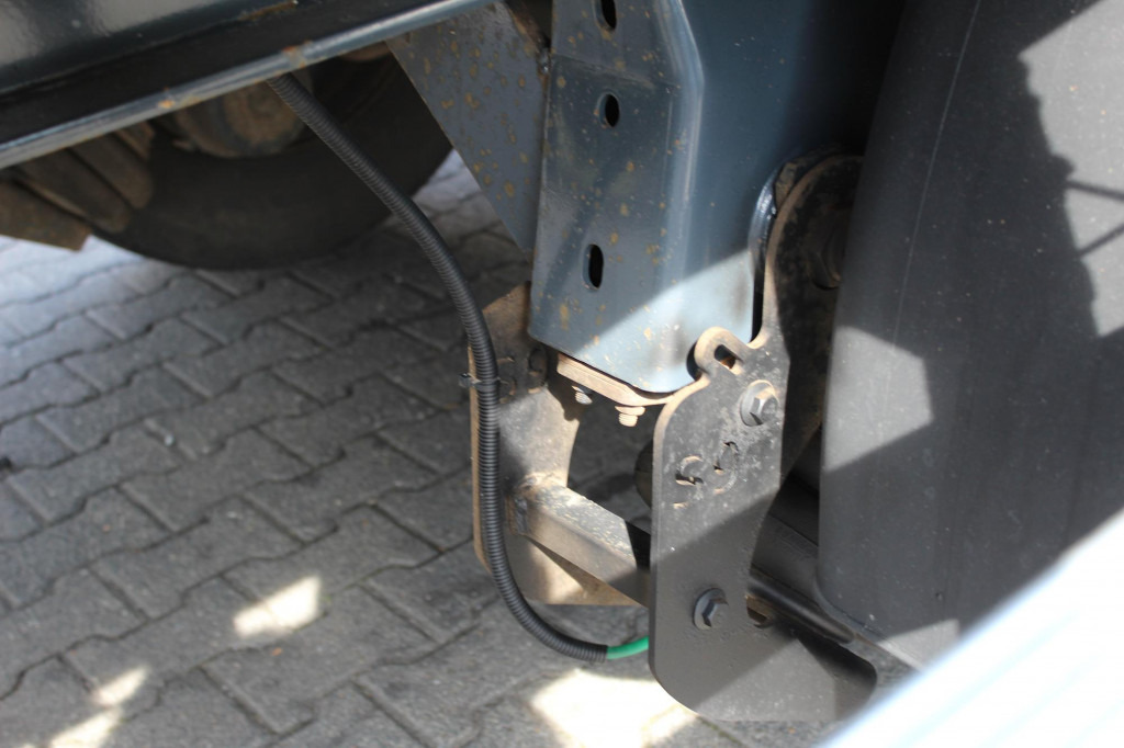Lecitrailer Drehkranz 3-Achser Liftachse Stapler - Remorque rideaux coulissants: photos 3 Lecitrailer Drehkranz 3-Achser Liftachse Stapler - Remorque rideaux coulissants: photos 3