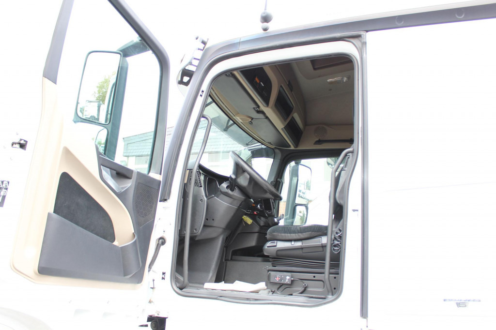 Mercedes-Benz Actros 1843 E6   ACC   LDW   Vollspoiler - Tracteur routier: photos 2 Mercedes-Benz Actros 1843 E6   ACC   LDW   Vollspoiler - Tracteur routier: photos 2