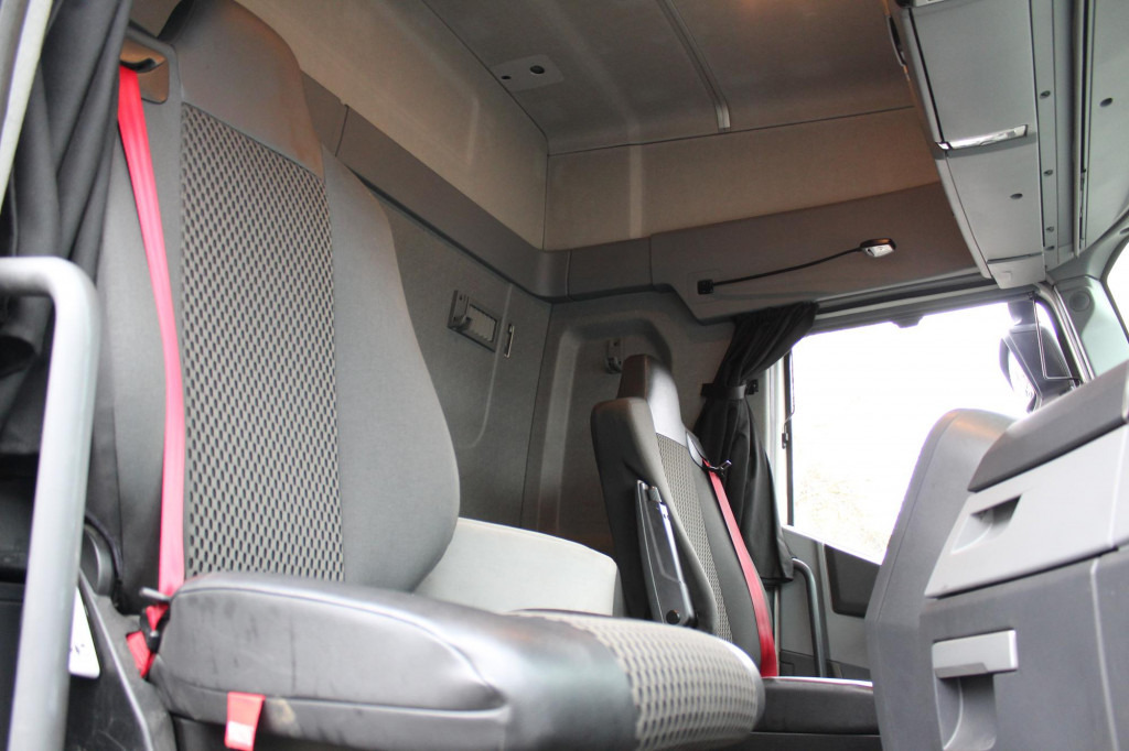 Renault T460 Retarder 2 Tanks Standklima VIN : KD - Tracteur routier: photos 2 Renault T460 Retarder 2 Tanks Standklima VIN : KD - Tracteur routier: photos 2