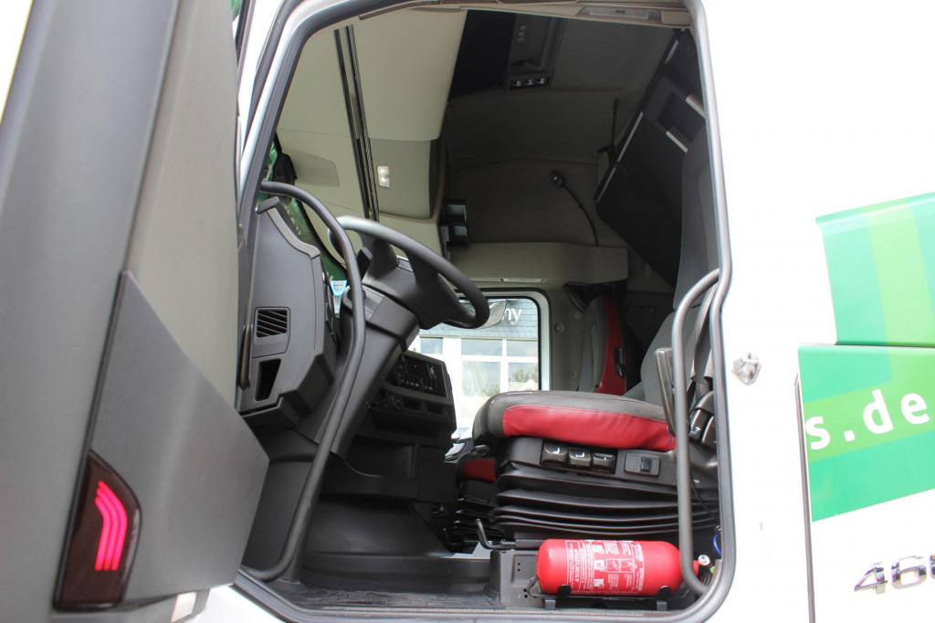 Volvo FH 460 E6 Globetrotter 2 Tanks i-Park Cool - Tracteur routier: photos 4 Volvo FH 460 E6 Globetrotter 2 Tanks i-Park Cool - Tracteur routier: photos 4