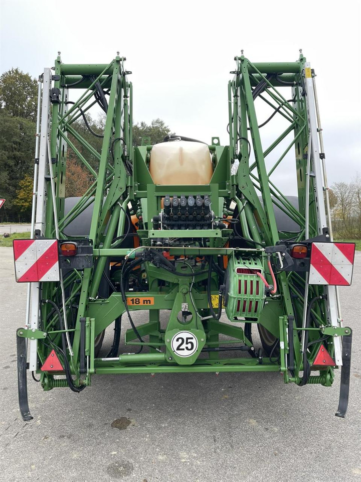 Amazone UX 4200 Special - Pulvérisateur traîné: photos 4 Amazone UX 4200 Special - Pulvérisateur traîné: photos 4