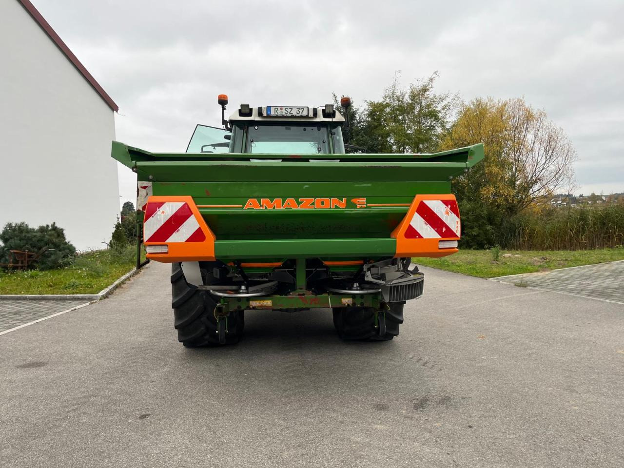 Amazone ZA-M 1501 Profis, Wiegestreuer, 2500 Liter - Distributeur d'engrais: photos 2 Amazone ZA-M 1501 Profis, Wiegestreuer, 2500 Liter - Distributeur d'engrais: photos 2