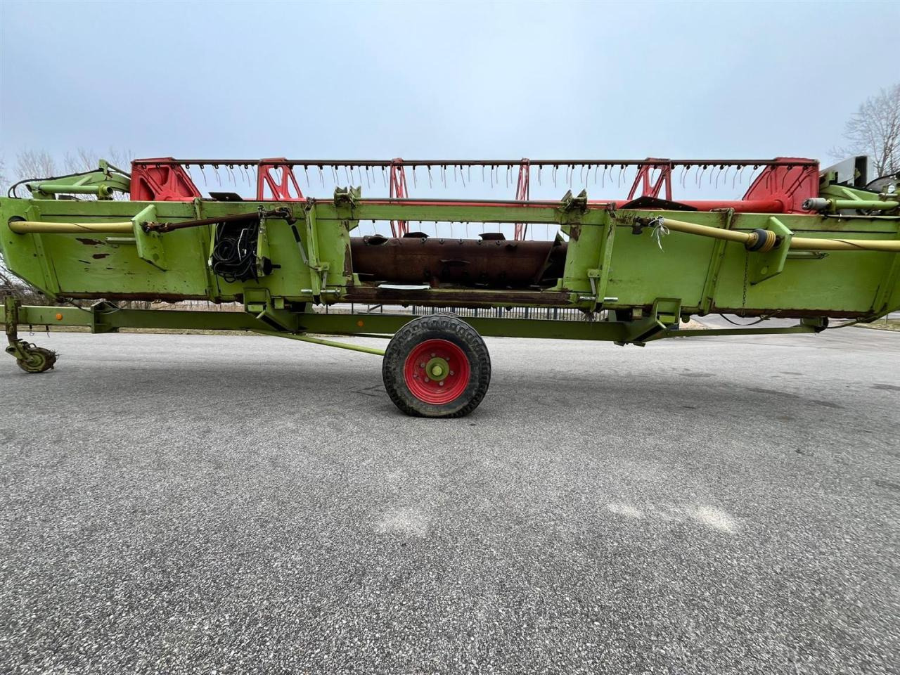 CLAAS CLAAS C660 Autocontour + Transportwagen - Accessoire aux ensileuses: photos 4 CLAAS CLAAS C660 Autocontour + Transportwagen - Accessoire aux ensileuses: photos 4