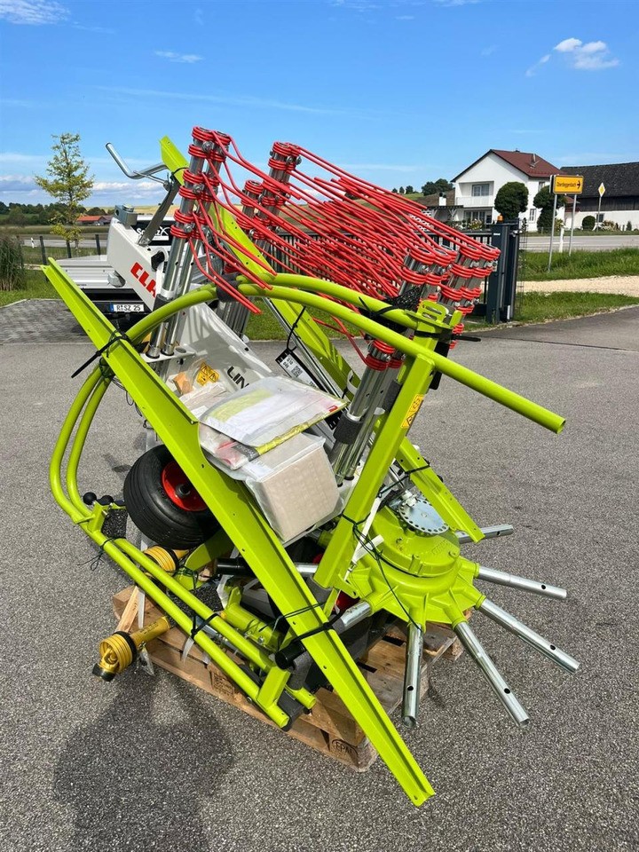 CLAAS Liner 370 Tandem / NEU und UNBENUTZT / Baujahr 202 - Faneuse: photos 4 CLAAS Liner 370 Tandem / NEU und UNBENUTZT / Baujahr 202 - Faneuse: photos 4