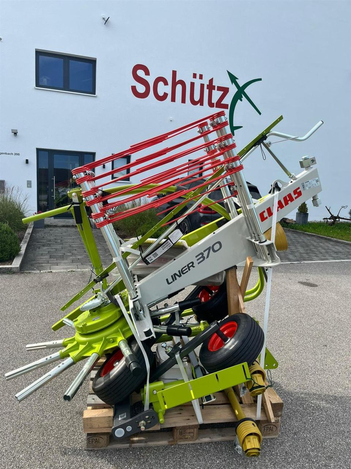 CLAAS Liner 370 Tandem / NEU und UNBENUTZT / Baujahr 202 - Faneuse: photos 1 CLAAS Liner 370 Tandem / NEU und UNBENUTZT / Baujahr 202 - Faneuse: photos 1