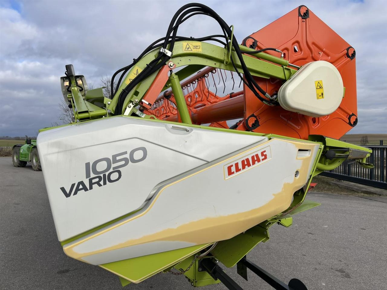 CLAAS Schneidwerk Claas Vario V1050, 1600ha, LED Laser, Baujahr 2016 - Moissoneuse: photos 3 CLAAS Schneidwerk Claas Vario V1050, 1600ha, LED Laser, Baujahr 2016 - Moissoneuse: photos 3