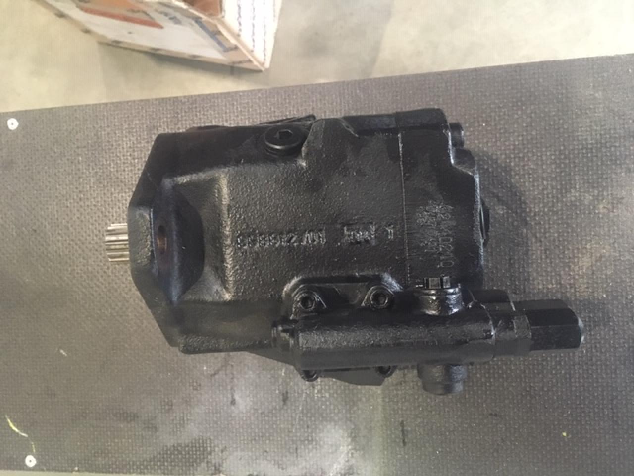 Case-IH Hydraulikp. MX 170 - Pompe hydraulique pour: photos 2 Case-IH Hydraulikp. MX 170 - Pompe hydraulique pour: photos 2