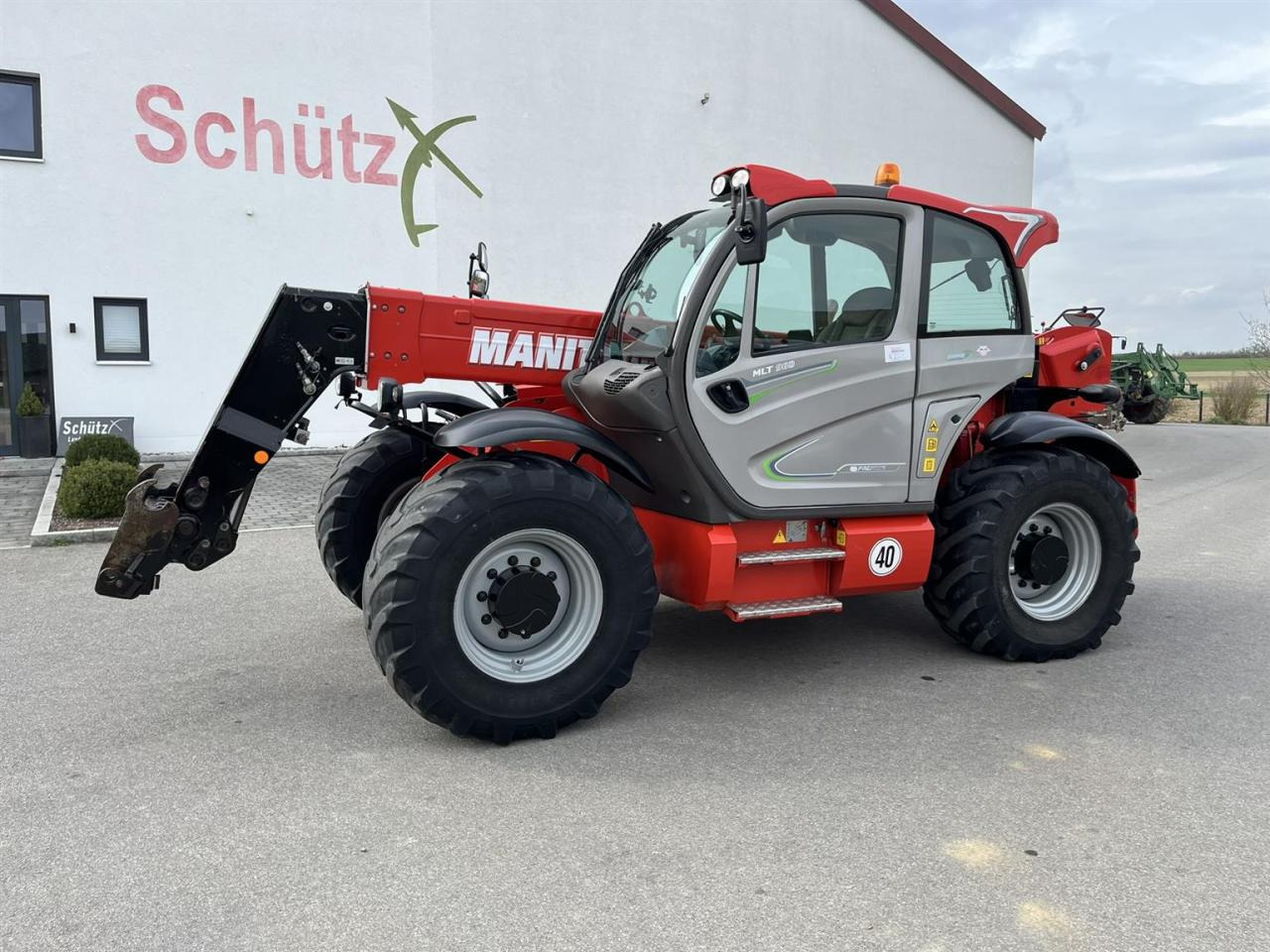 Manitou Manitou Teleskoplader MLT 960 - Chariot télescopique: photos 1 Manitou Manitou Teleskoplader MLT 960 - Chariot télescopique: photos 1