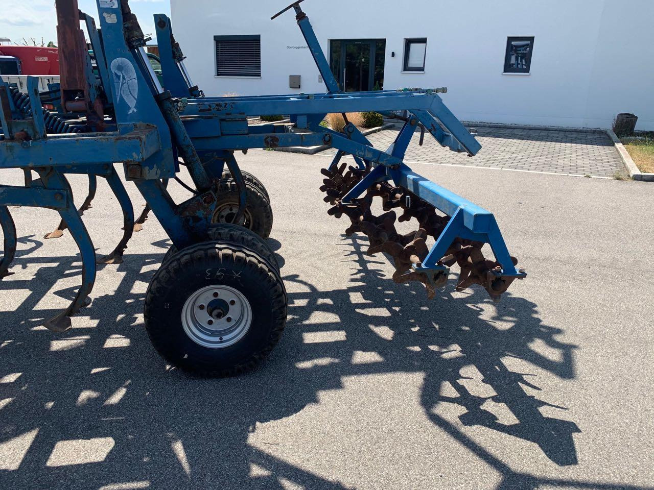 Rabe gezogener 4-balkiger Grubber mit Spatenrollegge - Bineuse: photos 5 Rabe gezogener 4-balkiger Grubber mit Spatenrollegge - Bineuse: photos 5