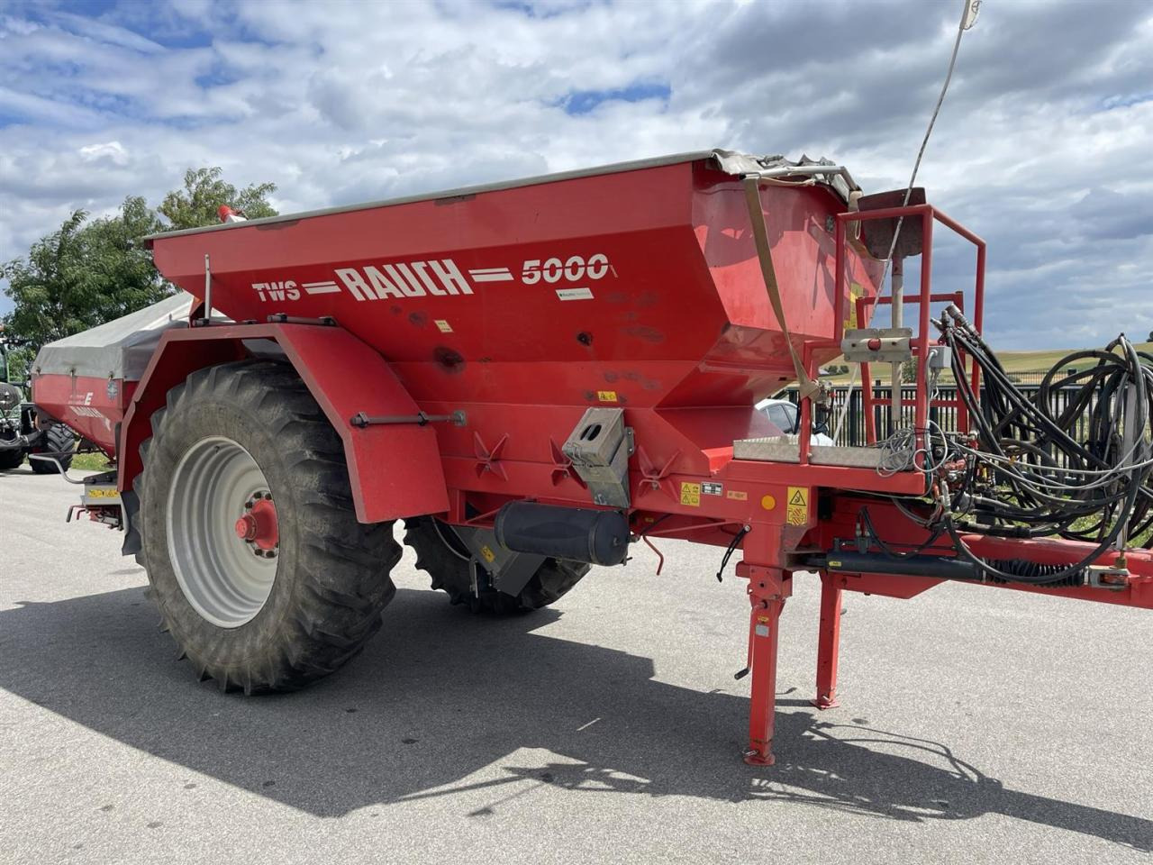 Distributeur d'engrais Rauch TWS 5000 Düngerwagen mit Deichsel-Lenkung mit Düngestreuer Axera H-EMC: photos 8