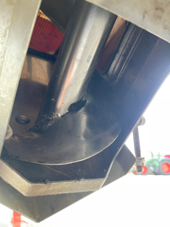 Distributeur d'engrais Rauch TWS 5000 Düngerwagen mit Deichsel-Lenkung mit Düngestreuer Axera H-EMC: photos 15