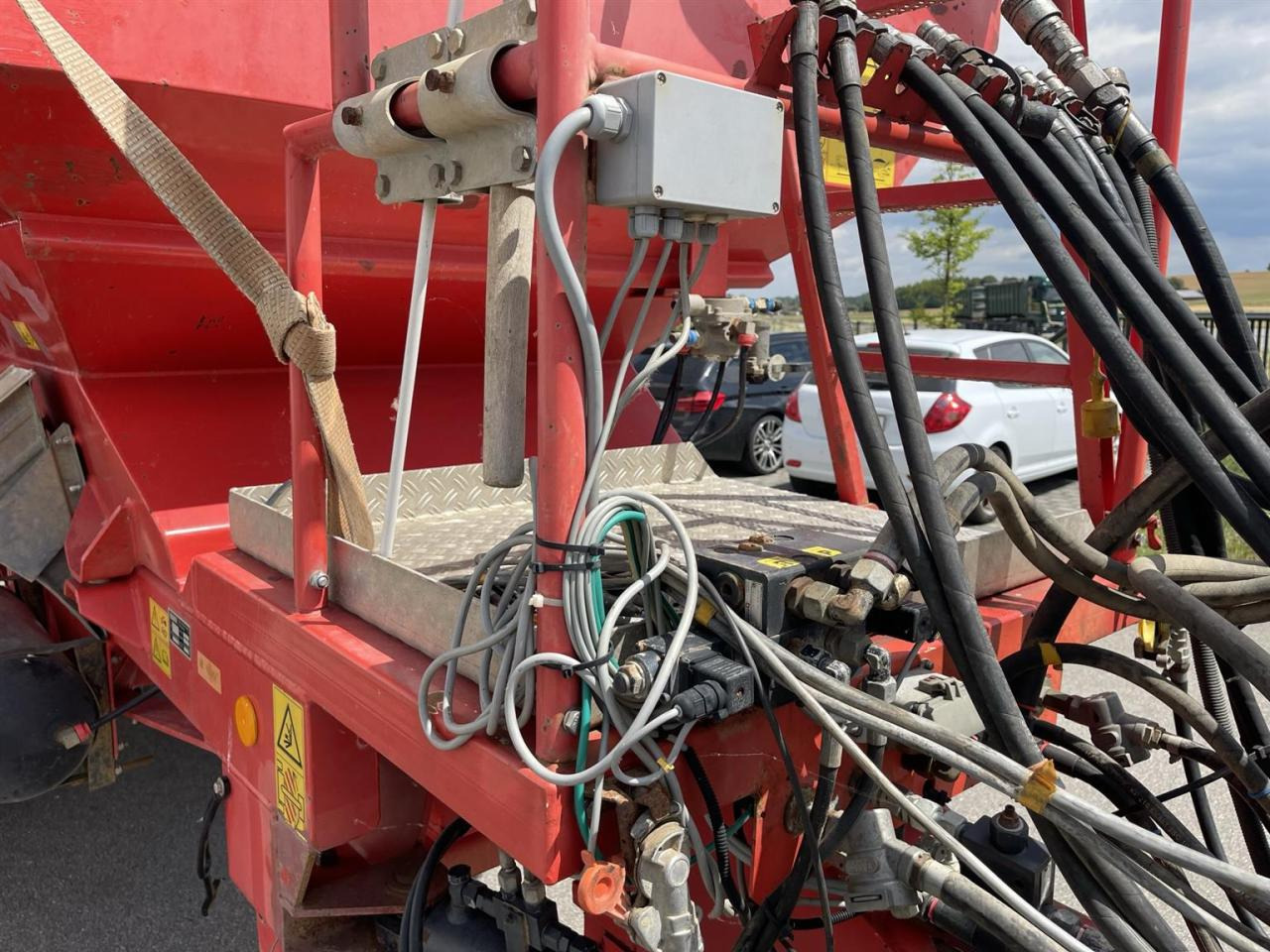 Distributeur d'engrais Rauch TWS 5000 Düngerwagen mit Deichsel-Lenkung mit Düngestreuer Axera H-EMC: photos 9