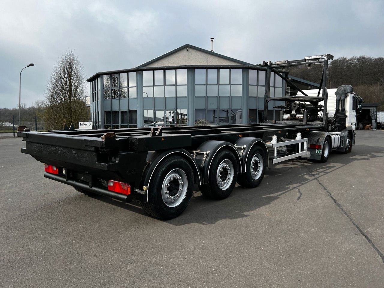 H&W 3- Achs Auflieger für Presscontainer H&W 3- Achs Auflieger für Presscontainer - Semi-remorque porte-conteneur/ Caisse mobile: photos 1 H&W 3- Achs Auflieger für Presscontainer H&W 3- Achs Auflieger für Presscontainer - Semi-remorque porte-conteneur/ Caisse mobile: photos 1