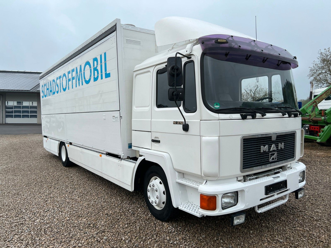 MAN 14.272 Schwenkwand / Schadstoffmobil MAN 14.272 Schwenkwand / Schadstoffmobil - Camion pour le transport de boissons: photos 4 MAN 14.272 Schwenkwand / Schadstoffmobil MAN 14.272 Schwenkwand / Schadstoffmobil - Camion pour le transport de boissons: photos 4