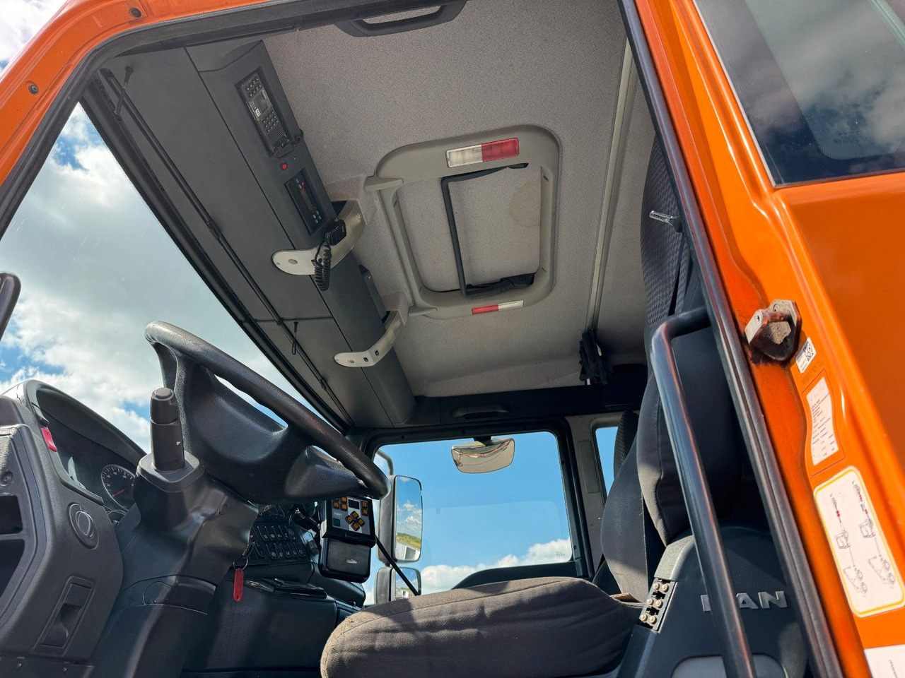 MAN TGA 18.350 4x4 Meiler Abroller RK 14.45 Winterd. - Camion ampliroll: photos 5 MAN TGA 18.350 4x4 Meiler Abroller RK 14.45 Winterd. - Camion ampliroll: photos 5