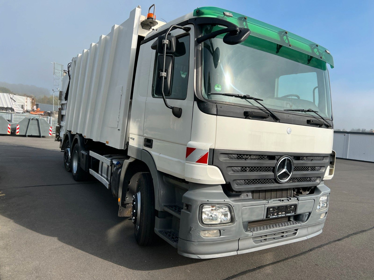 Mercedes-Benz Actros 2532 6x2 Faun Vario 524 Euro 5 Mercedes-Benz Actros 2532 6x2 Faun Vario 524 Euro 5 - Benne à ordures ménagères: photos 3 Mercedes-Benz Actros 2532 6x2 Faun Vario 524 Euro 5 Mercedes-Benz Actros 2532 6x2 Faun Vario 524 Euro 5 - Benne à ordures ménagères: photos 3