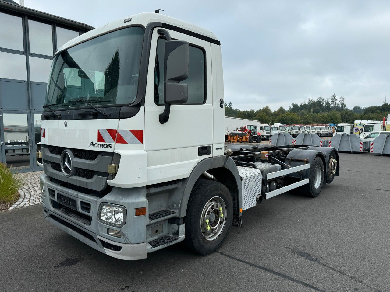 Mercedes-Benz Actros 2532 MP3 6x2 Fahrgestell Mercedes-Benz Actros 2532 MP3 6x2 Fahrgestell - Châssis cabine: photos 1 Mercedes-Benz Actros 2532 MP3 6x2 Fahrgestell Mercedes-Benz Actros 2532 MP3 6x2 Fahrgestell - Châssis cabine: photos 1