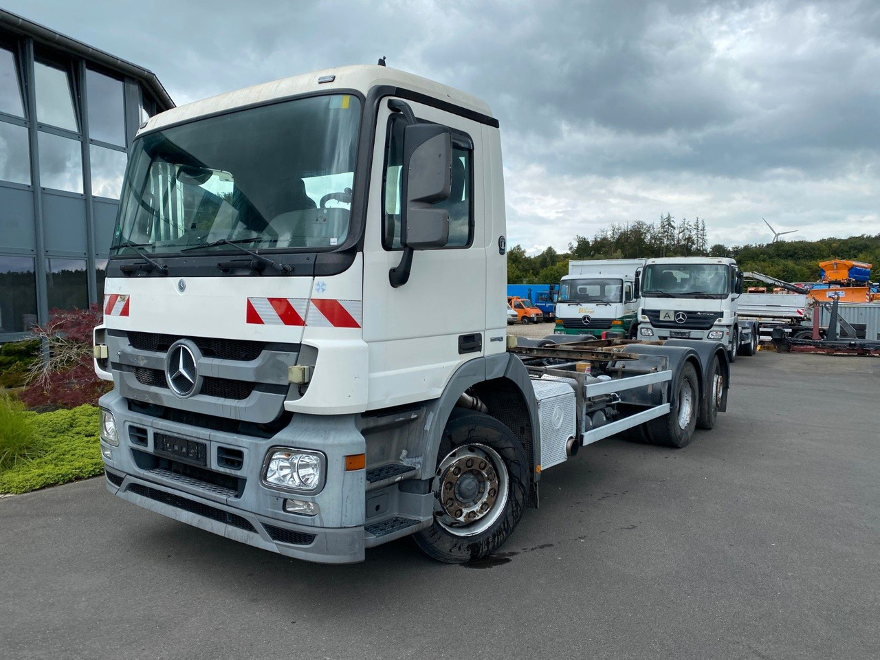 Mercedes-Benz Actros 2532 MP3 6x2 Hydraulik, 10 x am Lager Mercedes-Benz Actros 2532 MP3 6x2 Hydraulik, 10 x am Lager - Châssis cabine: photos 1 Mercedes-Benz Actros 2532 MP3 6x2 Hydraulik, 10 x am Lager Mercedes-Benz Actros 2532 MP3 6x2 Hydraulik, 10 x am Lager - Châssis cabine: photos 1