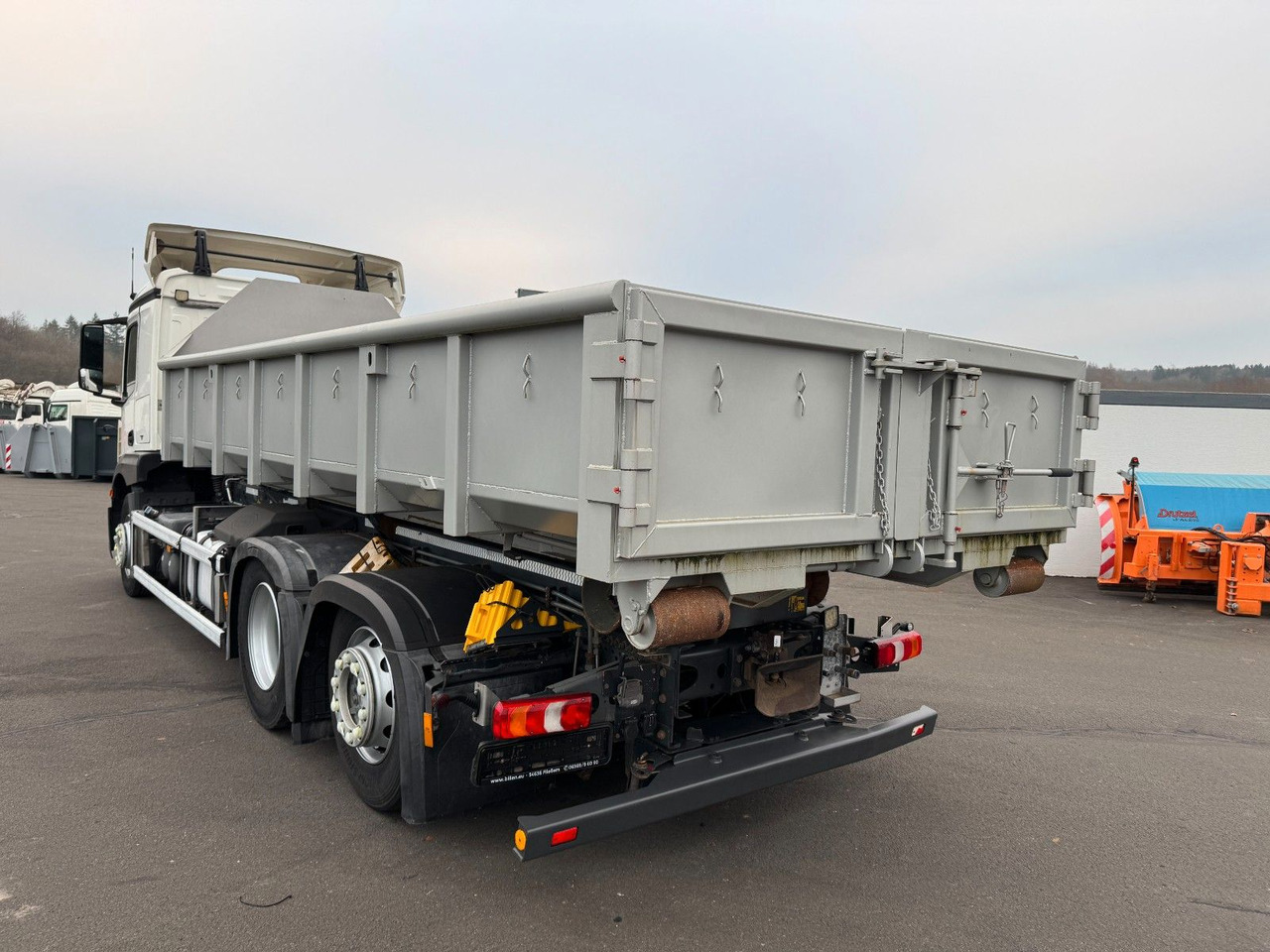 Mercedes-Benz Actros 2543 6x2 Meiler RK 20.65 Kranhydraulik Mercedes-Benz Actros 2543 6x2 Meiller RK 20.65 Kranhydraulik - Camion ampliroll: photos 3 Mercedes-Benz Actros 2543 6x2 Meiler RK 20.65 Kranhydraulik Mercedes-Benz Actros 2543 6x2 Meiller RK 20.65 Kranhydraulik - Camion ampliroll: photos 3