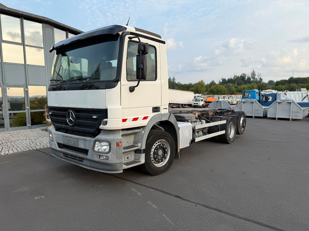 Mercedes-Benz Actros MP 2 2532 6x2 - Châssis cabine: photos 3 Mercedes-Benz Actros MP 2 2532 6x2 - Châssis cabine: photos 3