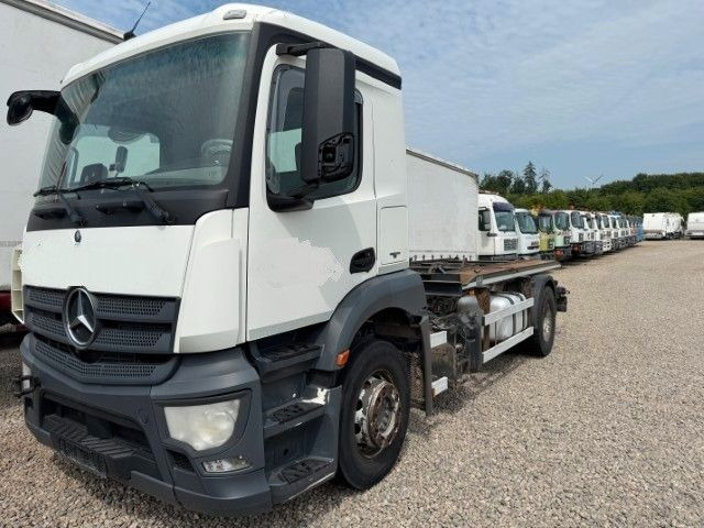 Mercedes-Benz Antos 1824 - Umlader- Nebenantrieb - Camion ampliroll: photos 1 Mercedes-Benz Antos 1824 - Umlader- Nebenantrieb - Camion ampliroll: photos 1