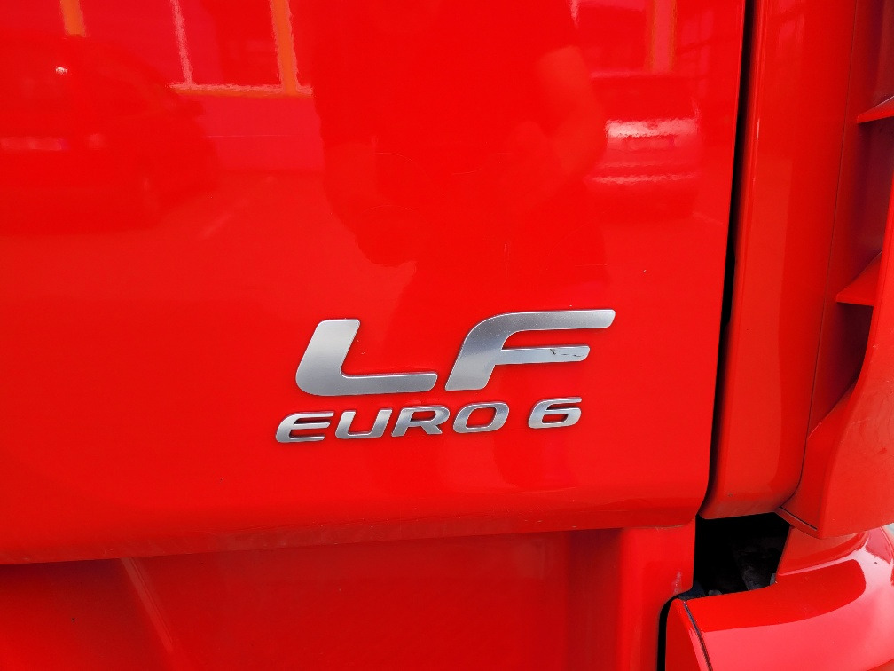 DAF LF 210 FA PLATFORM 2.2017 EURO 6 - Remorqueuse: photos 3 DAF LF 210 FA PLATFORM 2.2017 EURO 6 - Remorqueuse: photos 3