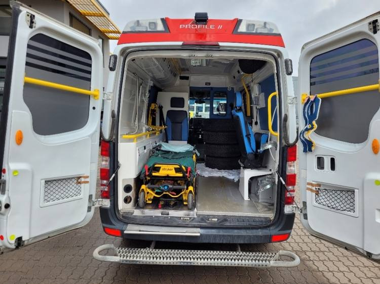 Ambulance MERCEDES – BENZ SPRINTER 319 3.0D AMBULANCE (PROFILE) KLIMA, 6.2017, EURO 6: photos 6 Ambulance MERCEDES – BENZ SPRINTER 319 3.0D AMBULANCE (PROFILE) KLIMA, 6.2017, EURO 6: photos 6