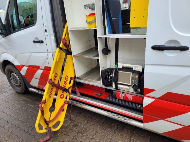Ambulance MERCEDES – BENZ SPRINTER 319 3.0D AMBULANCE (PROFILE) KLIMA, 6.2017, EURO 6: photos 10 Ambulance MERCEDES – BENZ SPRINTER 319 3.0D AMBULANCE (PROFILE) KLIMA, 6.2017, EURO 6: photos 10
